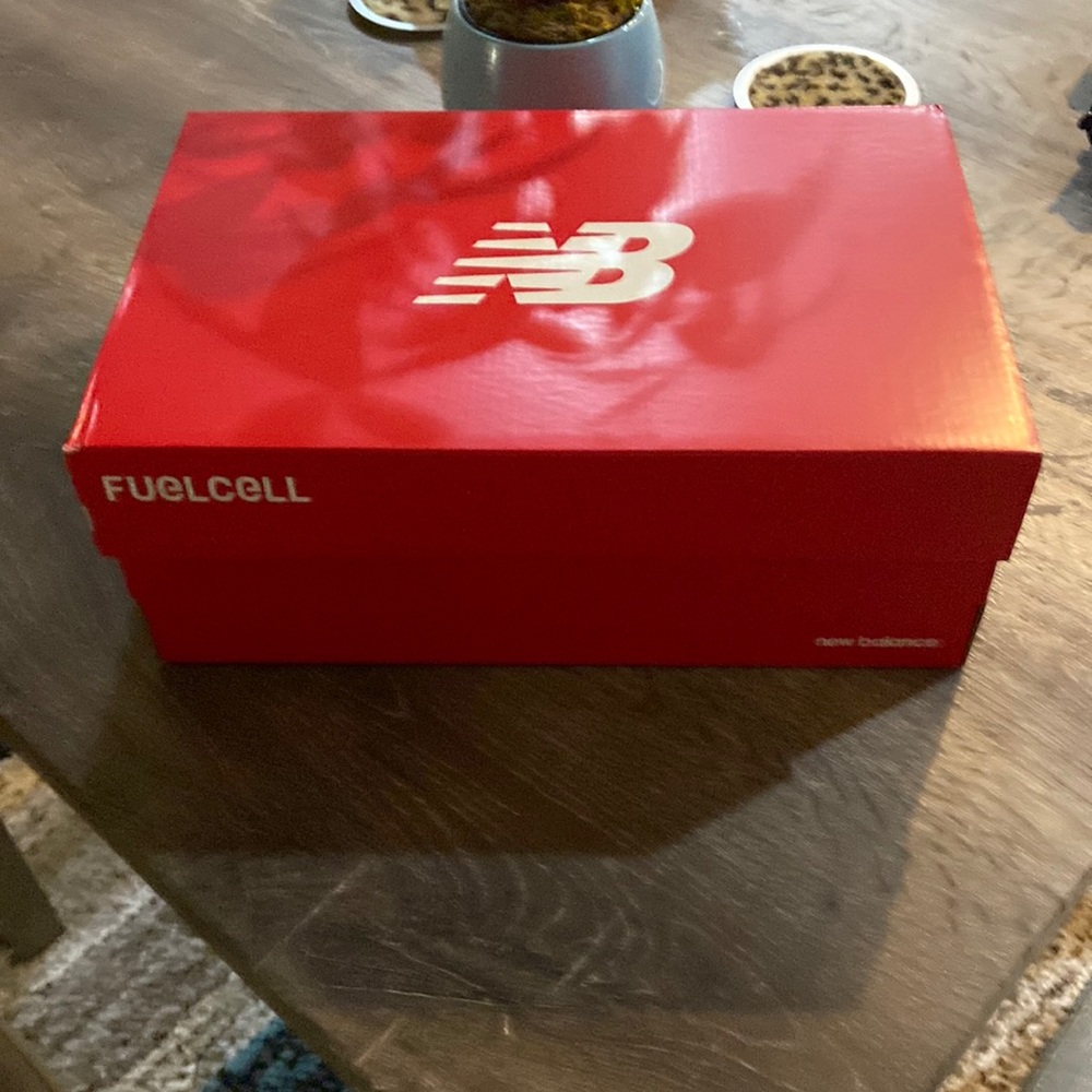 Mens Brand new New Balance